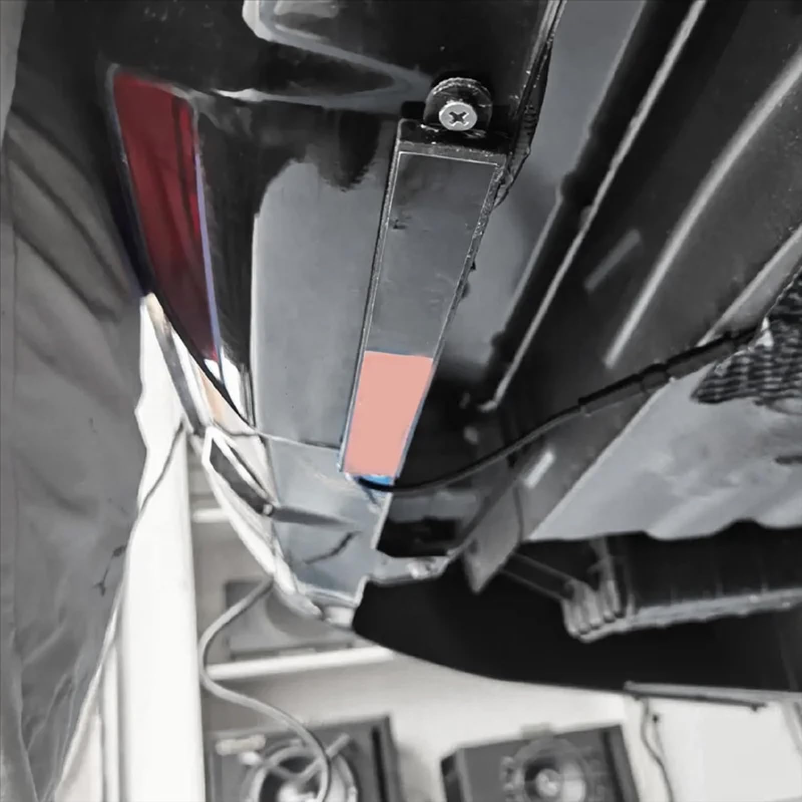 Sensori automatici del pedale per l'apertura del portellone del veicolo Tempo di risposta rapido Sensori di apertura del tronco Alloggiamento Pedale automatico