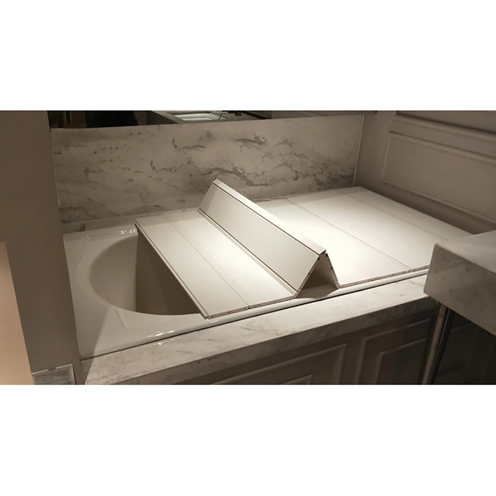 Składany pokrowiec na wannę z PCW, izolowany pokrowiec na wannę do łazienki, wodoodporna mata łazienkowa (138 x 80 x 0,6 cm) - idealna do relaksu i doświadczenia spa
