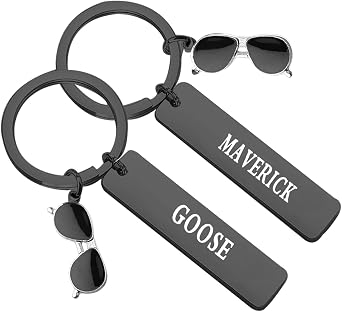CHOORO Set of 2 Best Friend Keychain Set BFF Jewelry Fans Gift