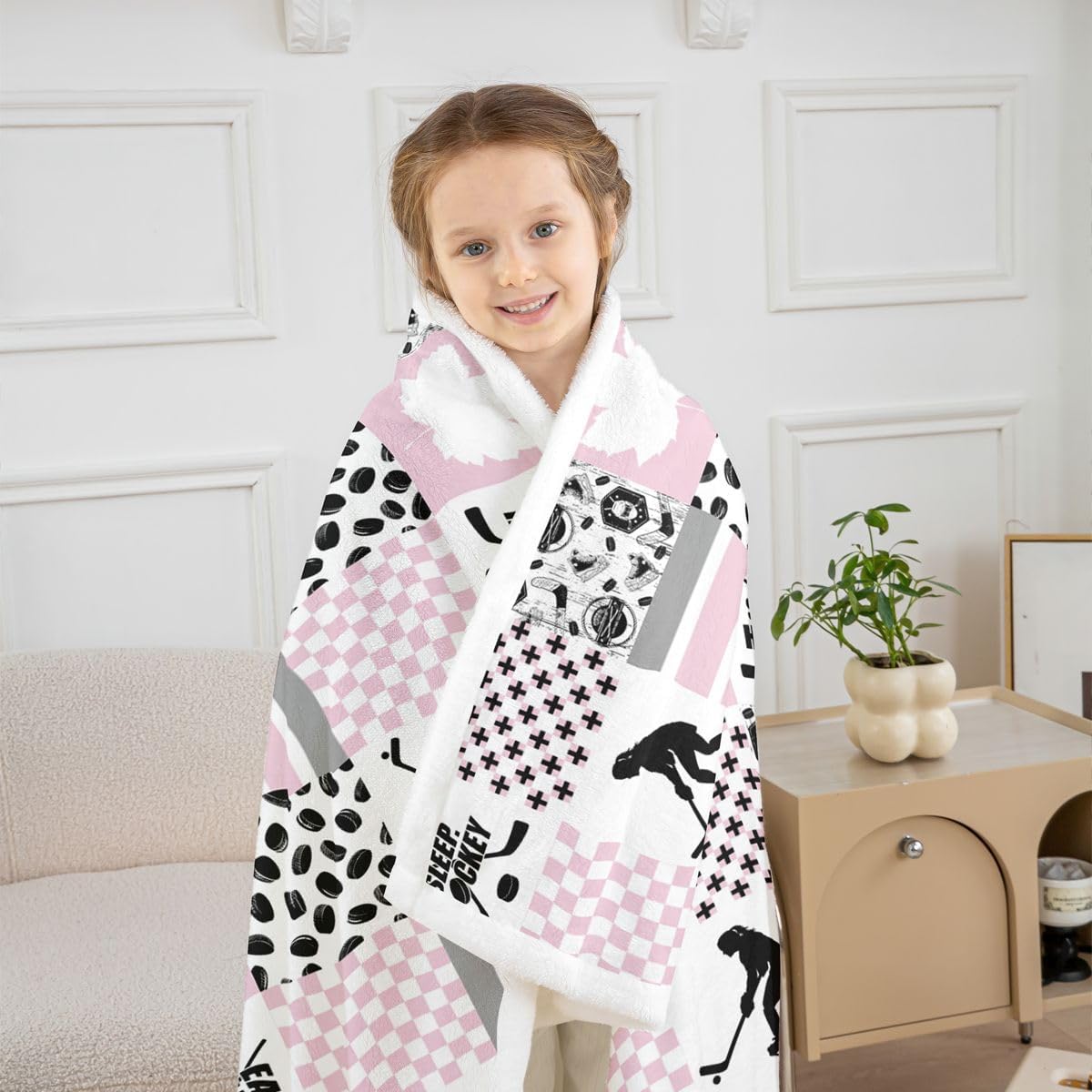 Erosebridal Ice Hockey Twin Size Fleece Blanket for Girls, Puck Sports Games Fuzzy Blankets for Kids Teens Bedroom, Hockey Player Throw Blanket Plaid Patchwork Blankets, Pink White Black