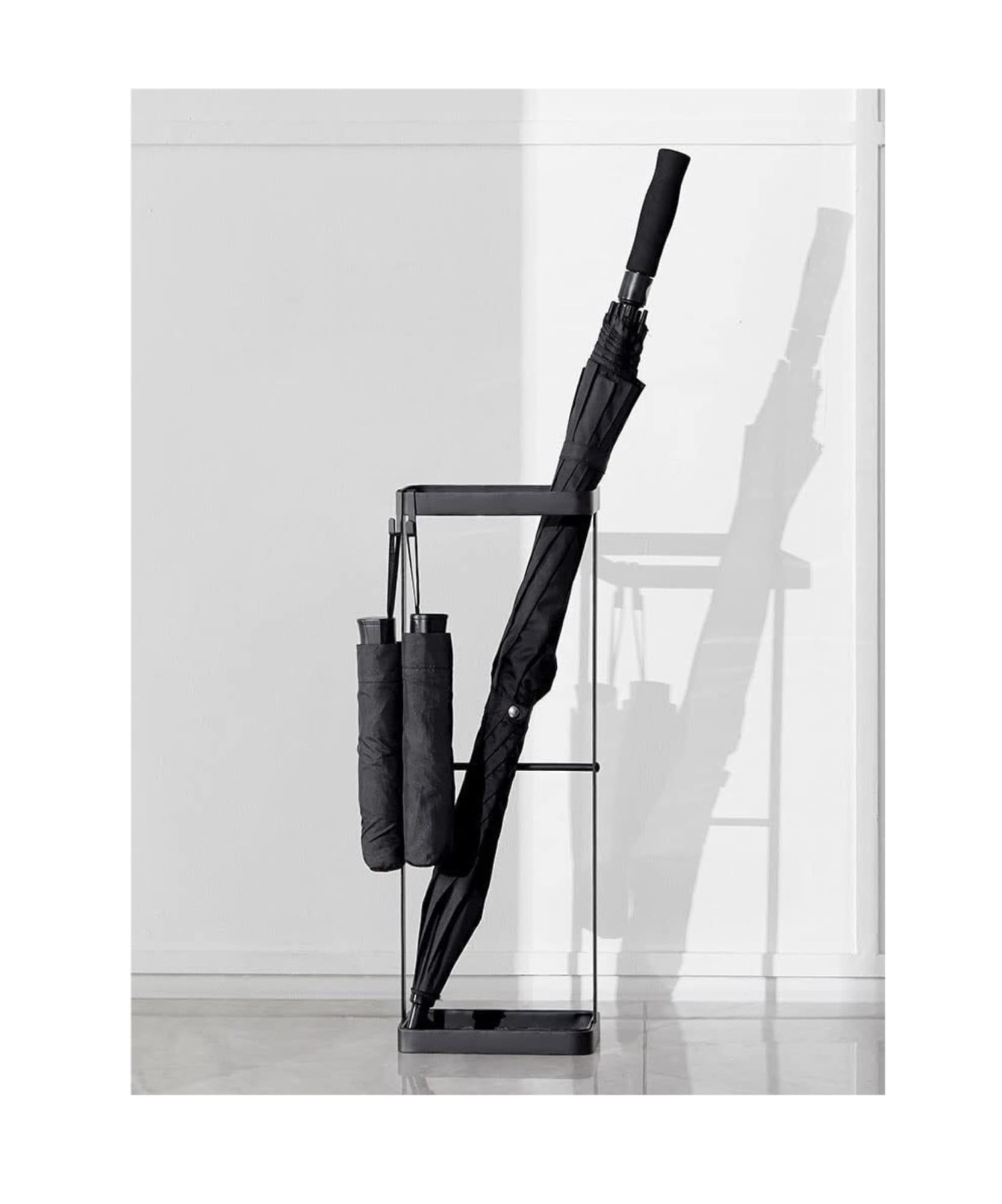 GHHVFEC Vintage Metal Umbrella Stand with Removable Drip Tray, Creative Home & Hotel Decor, Stylish Storage Solution for Umbrellas - Perfect for Entryways and Reception Areas