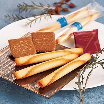 Amazon.co.jp: ヨックモック アソルティモン ドゥ ビスキュイ 65個入