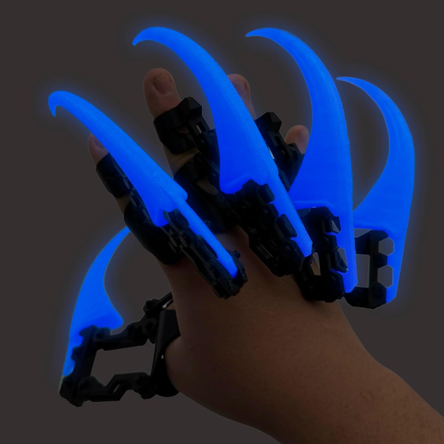 3D Printed Halloween Claw Decoration, Five-Finger Mobile Toy, Suitable for Halloween Parties, Cosplay Equipment (Glow at Night - Blue)