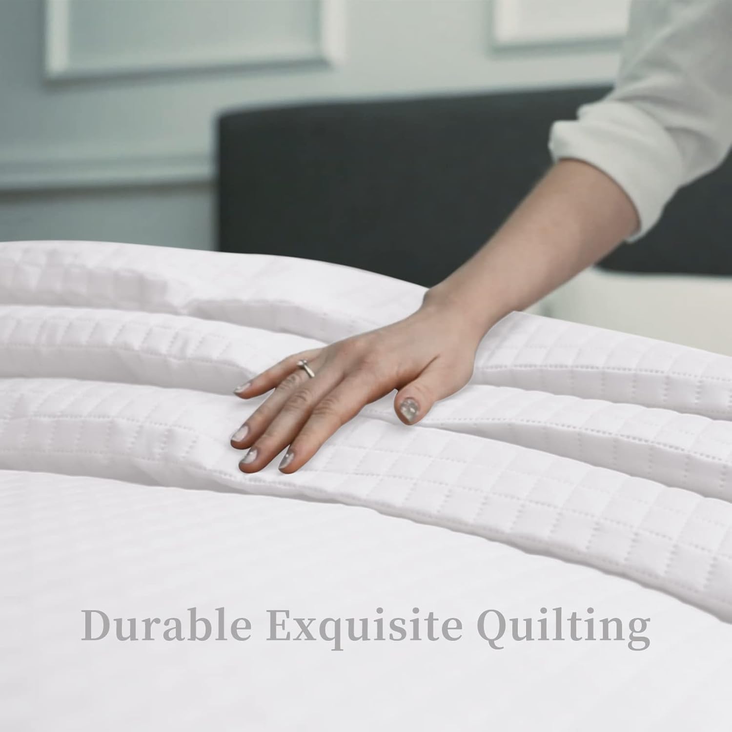 HollyHOME Luxury Checkered Super Soft Solid Single Pinsonic Quilted Bed Quilt Bedspread Bed Cover, White, Twin