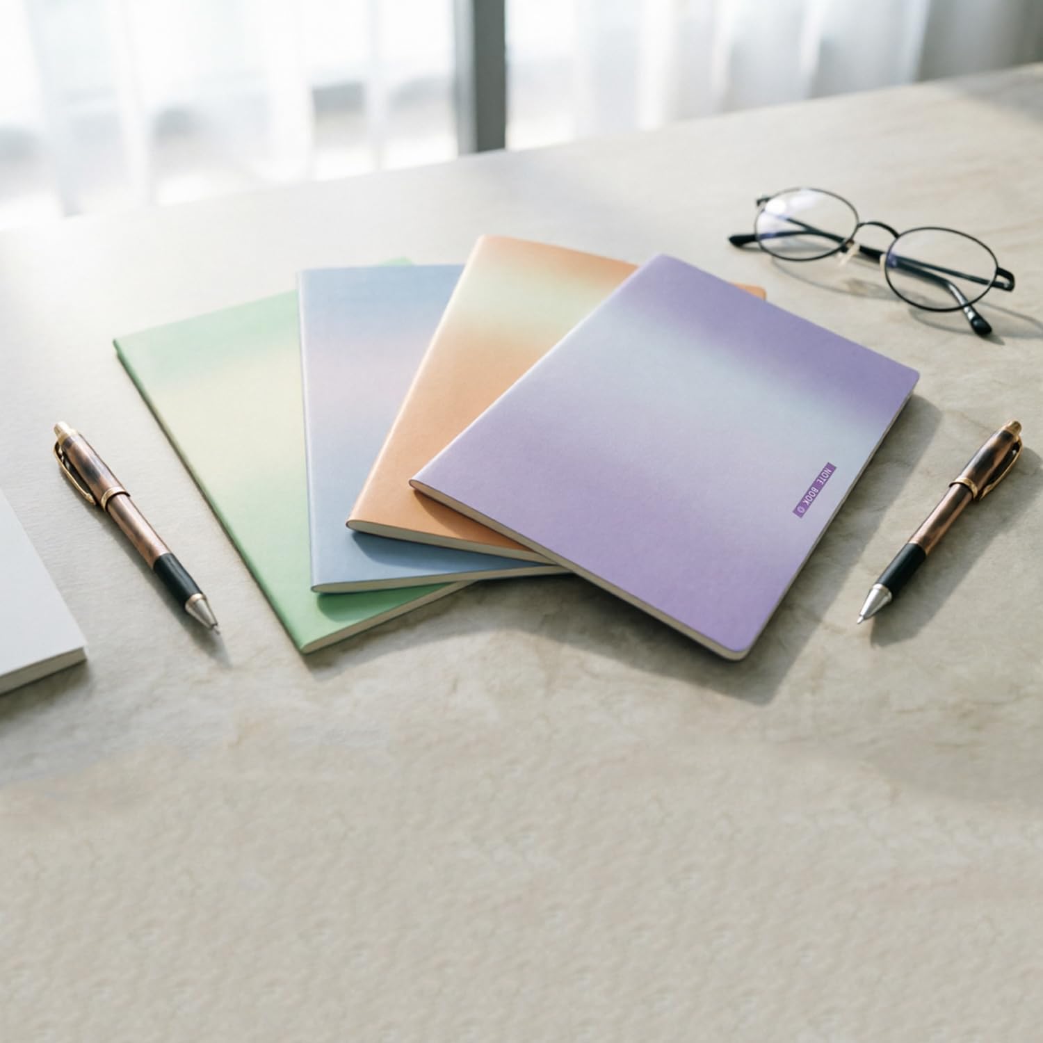 Lot de 20 carnets d'écriture lignés de 18,19 x 25,4 cm, format B5, journal intime pour étude, notes à papier ligné pour l'école, le bureau (20, 4 couleurs, 48 feuilles de chaque, 96 pages)