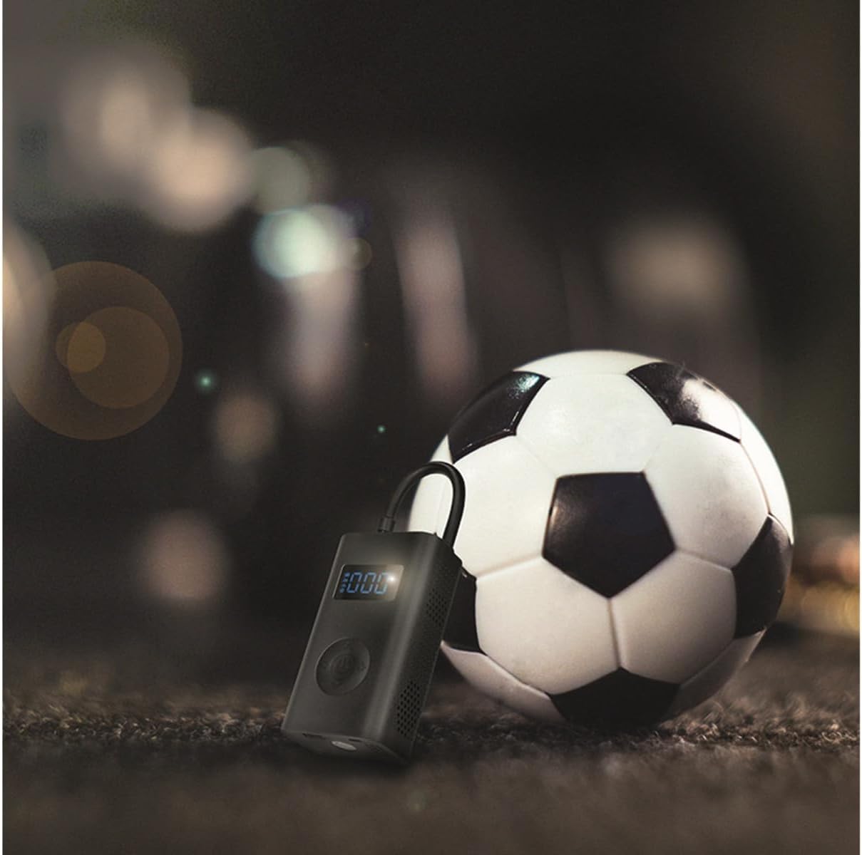 LogiLink PA0265 Tragbarer Luftkompressor pumpt einen Fußball auf