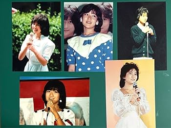 岡田有希子さん　ラミネート写真 E版サイズくらい　5枚セット　8948 岡田有希子さん ラミネート写真 E版サイズくらい 5枚セット 8948 岡田