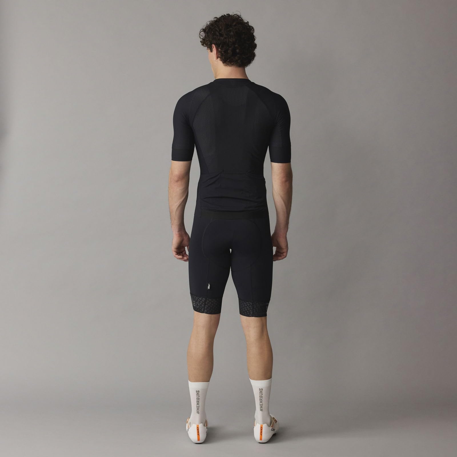 SQlab Bibshorts ONE14, Unisex Radhose, Radlerhose in schwarz für Gravelbike, Bibshorts mit Trägern, in verschiedenen Größen