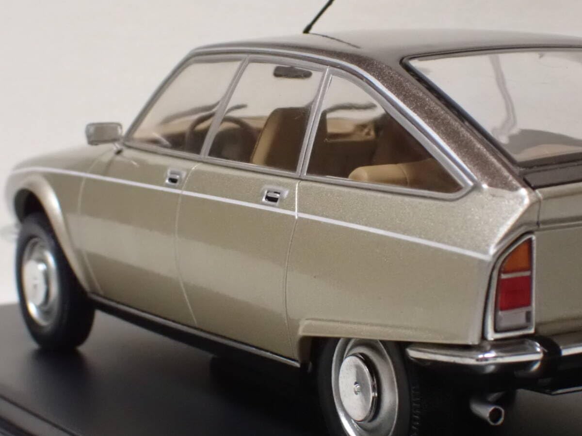 1/24 シトロエン GS BIROTOR 1974 (シャンパンゴールド) 1/24 シトロエン GS BIROTOR 1974 (シャンパンゴールド)
