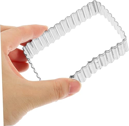 Miniatura 5 de PRETYZOOM 4pcs Cake Mold Biscuit Stamp Mini Cookie Cutters Baking Stamps Kitchen Biscuit Cookie Press Fudge Molds Sandwich Cookies Household Biscuit