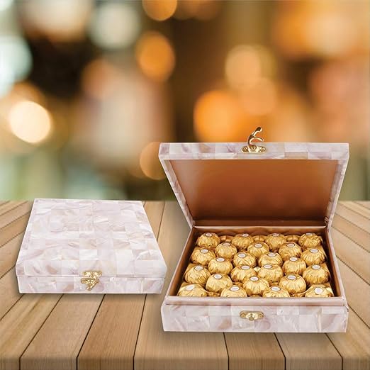 SFU E Com Christmas Special 24 Pieces Ferrero Rocher Chocolates with Beautiful Wooden Box | Christmas Chocolate Gift Hamper | Premium Christmas Chocolate Gift Pack | 018123