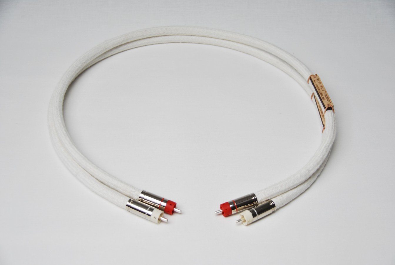 Interconexiones de audio plata High End para sistemas estéreo 5