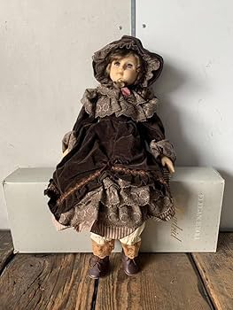 アンティークビスクド－ル こんにちは 本日もサクラビスクのご紹介です✨ シノダの小さめの子で