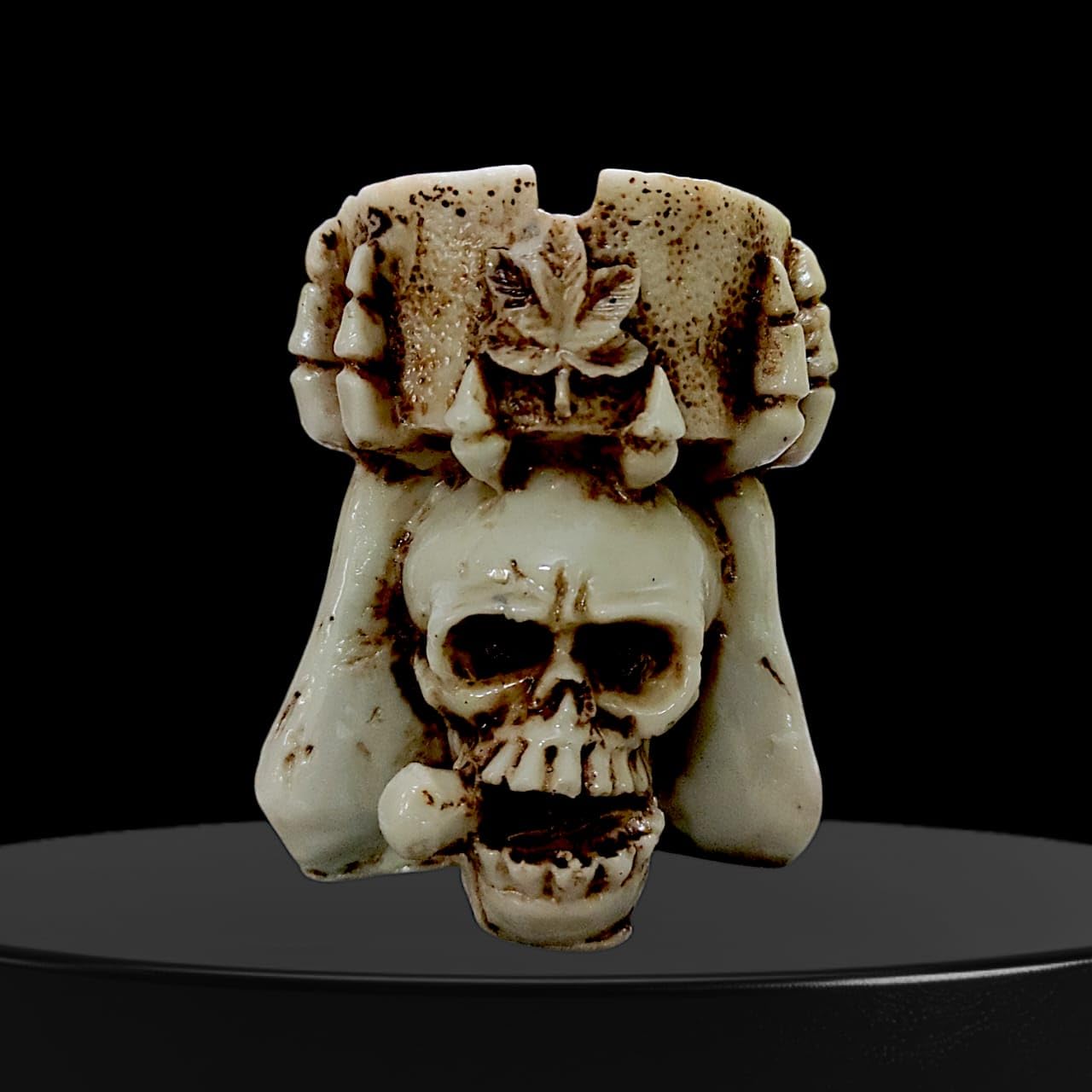 Resin Skull Cigarette Ashtray, Gothic Decorative Smoking Ash Tray, Heavy Duty Heat-Resistant Tabletop Ash Holder for Home, Office & Bar (Black) (White)-image-27