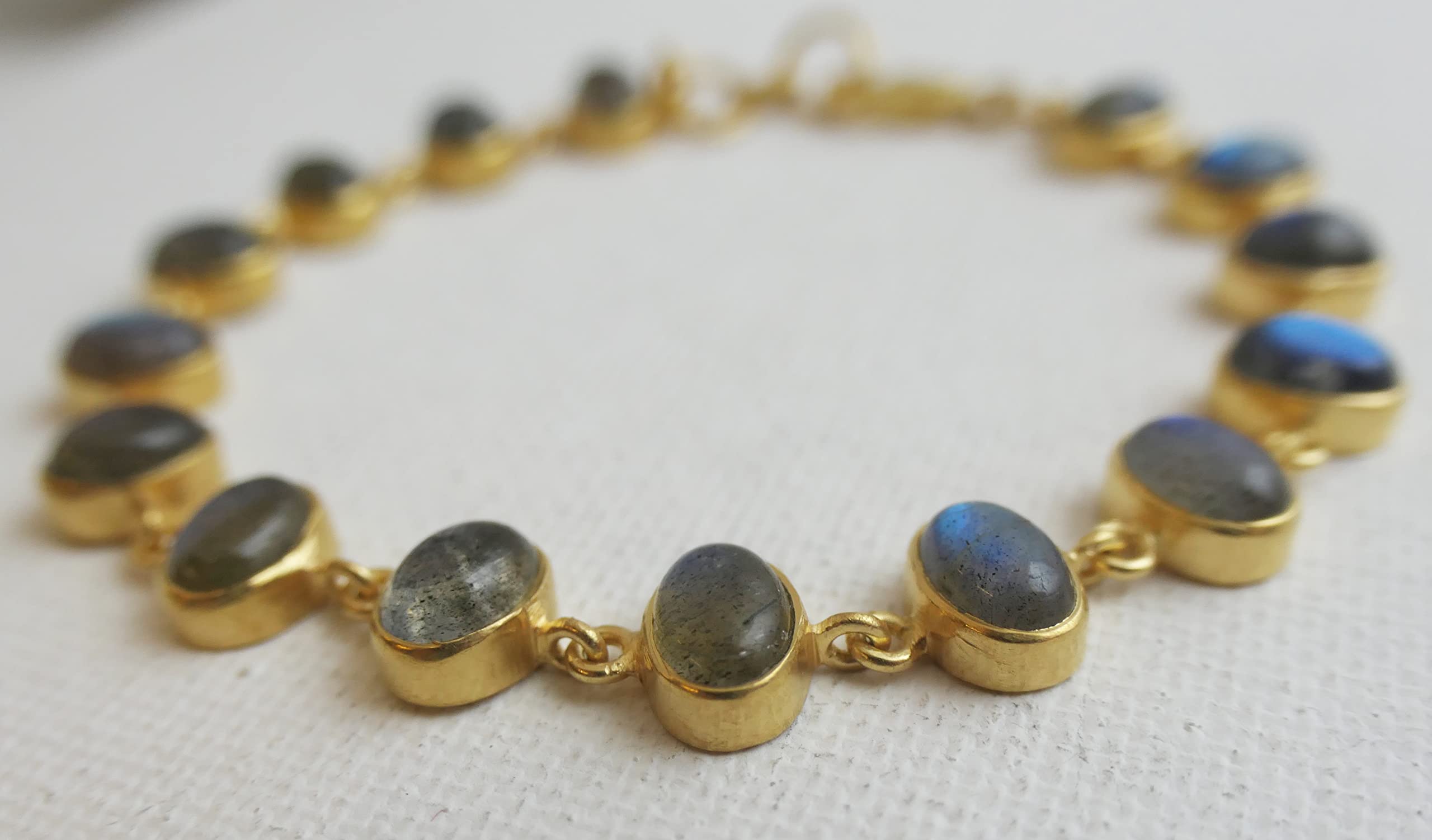 Bracciale con Labradorite Cabochon in Argento Sterling 925 Placcato Oro