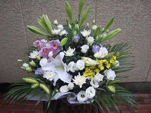 供花のおすすめランキング8選 お悔やみの花はマナーを守って セレクト Gooランキング