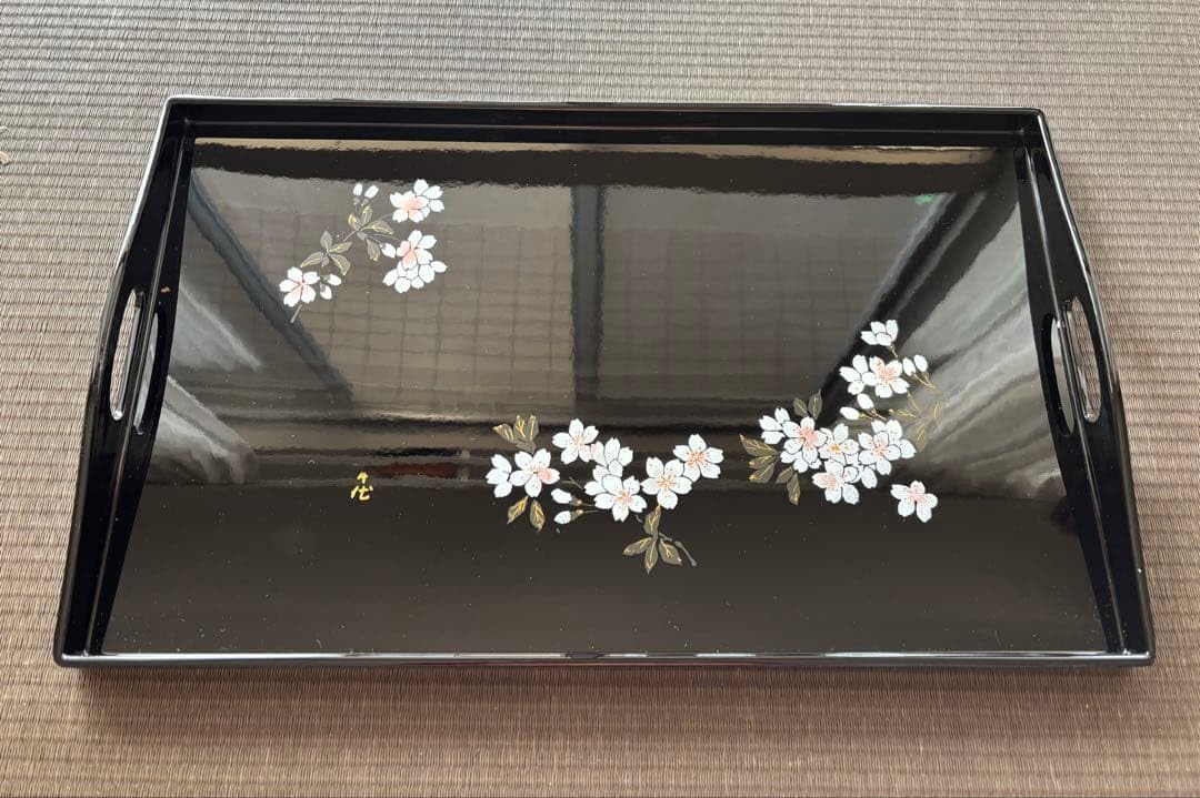 Amazon.co.jp: 宇野千代 桜柄 長手盆 お盆 トレー 黒塗り 持ち手付き