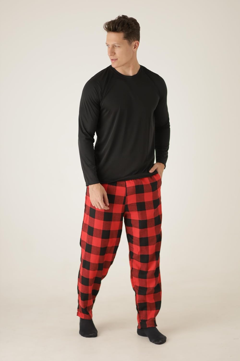 Pijama Masculino Longo Xadrez Frio Inverno De Flanela em promoção! Veja a oferta e mais achadinhos de Moda íntima 6 Hoje é o melhor dia para comprar Pijama Masculino Longo Xadrez Frio Inverno De Flanela com aquele preço maroto! Promoção! Aproveite a oferta! 6