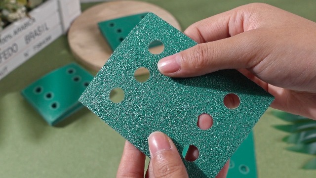Image of 60 Pcs 3 inch x 4 inch 6 Hole Sanding Sheets Compatible with Surfprep, Sandpaper 80, 120, 150, 180, 220 Grit (12 of Each), Compatible with Surfprep&Uneeda Ekasand&Mirka Deos 343 Sandpaper Sanders