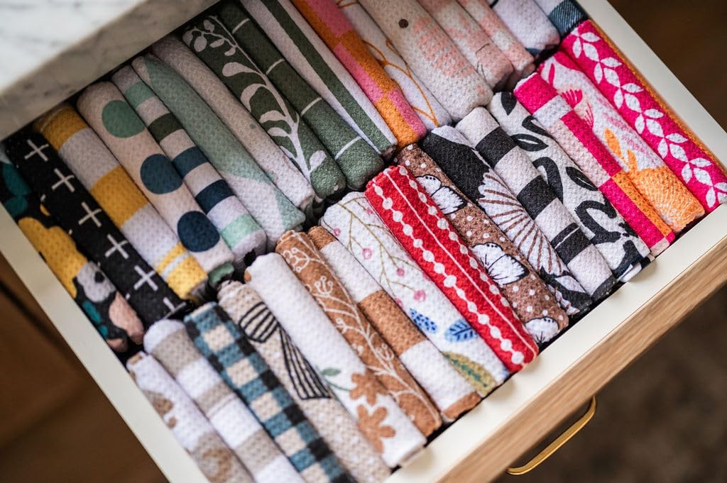 || 2 Pack Double Sided || Waffle Weave Microfiber || Tea Towels || Highly Absorbent || Hanging Loop || Dish Cloths || Modern || Designer Prints || Double Sided || Cheetah & Stripes