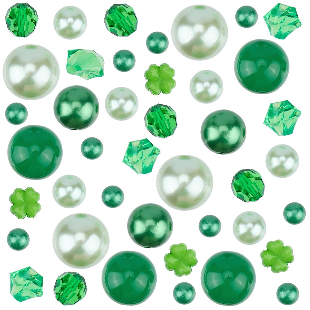 Centre de table Saint-Patrick : résolvez le manque d'idées avec nos 190 trèfles et perles pour vase