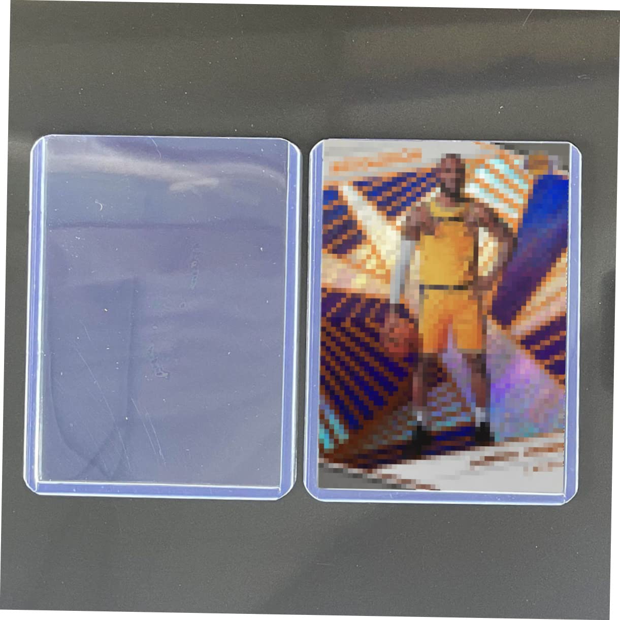Bustine Protettive per Carte Standard in Pvc Blu 100 Pezzi | Trasparenti, Anti-graffio e Riutilizzabili, per Carte da Gioco, Finitura Resistente'usura E'attrito
