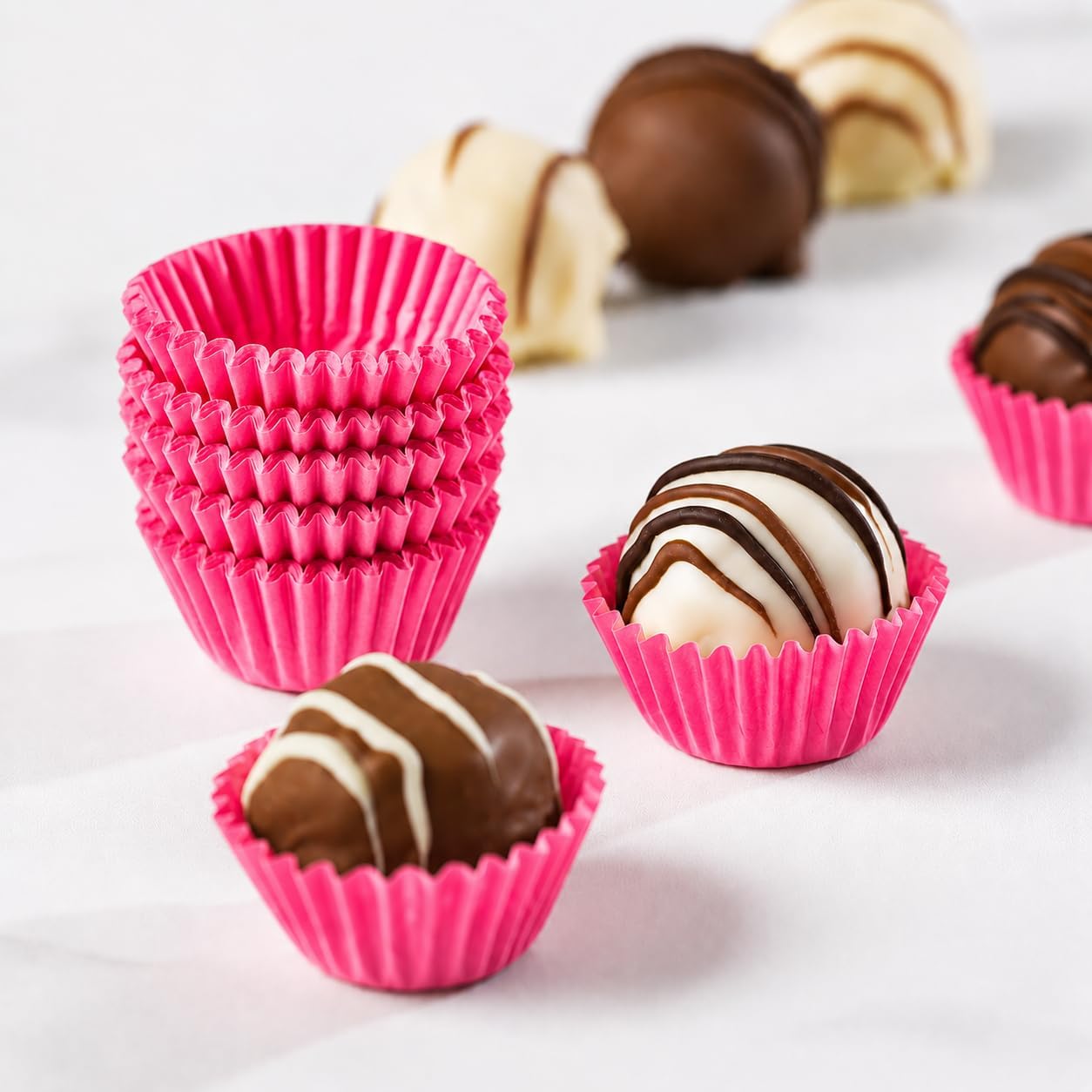 Pastry Chef's Boutique Gold Paper Chocolate Truffles Candy Cups - 1''x 3/4'' - 200pcs