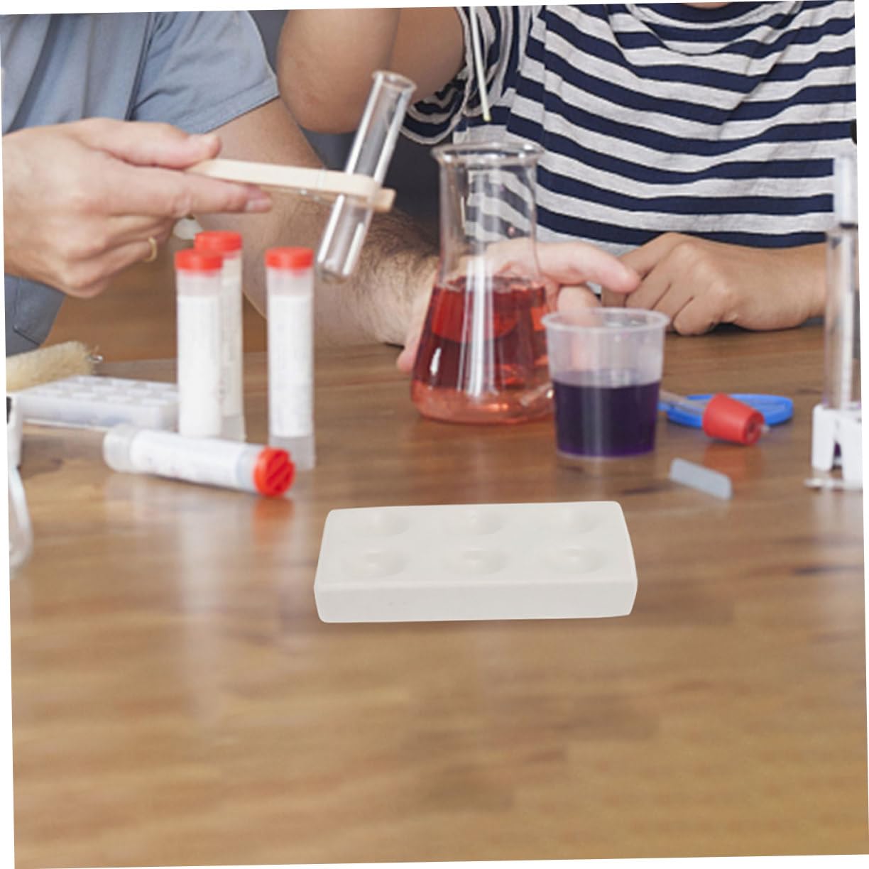 Mobestech Weiße Keramik Tüpfelplatten Vielseitige und Leicht zu Reinigende Reaktionsplatten 2 Stück mit 6 Löchern für Chemische Experimente im Labor