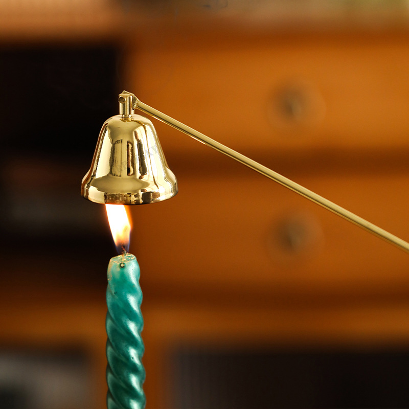 1pcs Mode En Acier Inoxydable En Forme De Cloche Bougie éteignoir Mèche