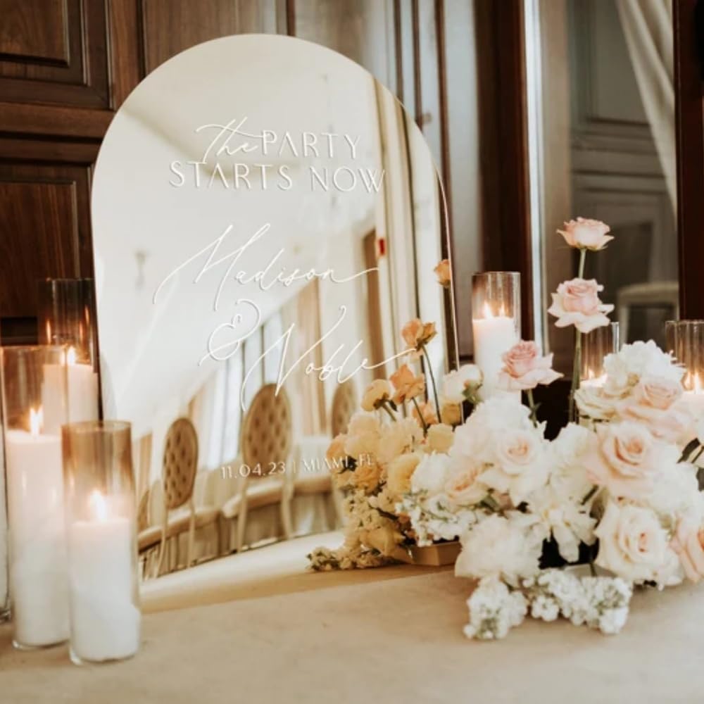 Personalisiertes Goldspiegel-Willkommensschild für Hochzeitsempfänge und neue Heimdekoration Fügen Sie die Namen des Brautpaars Hochzeitszeit und gute Wünsche hinzu