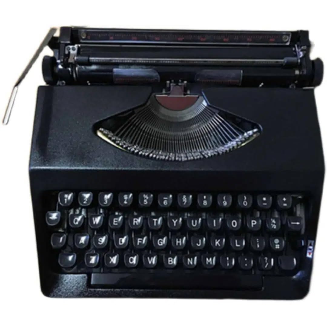 Klassische manuelle Schreibmaschine Textverarbeitung Manuelle Schreibmaschine Briefumschlag Schreiben Notiz nehmen Roman Schreiben