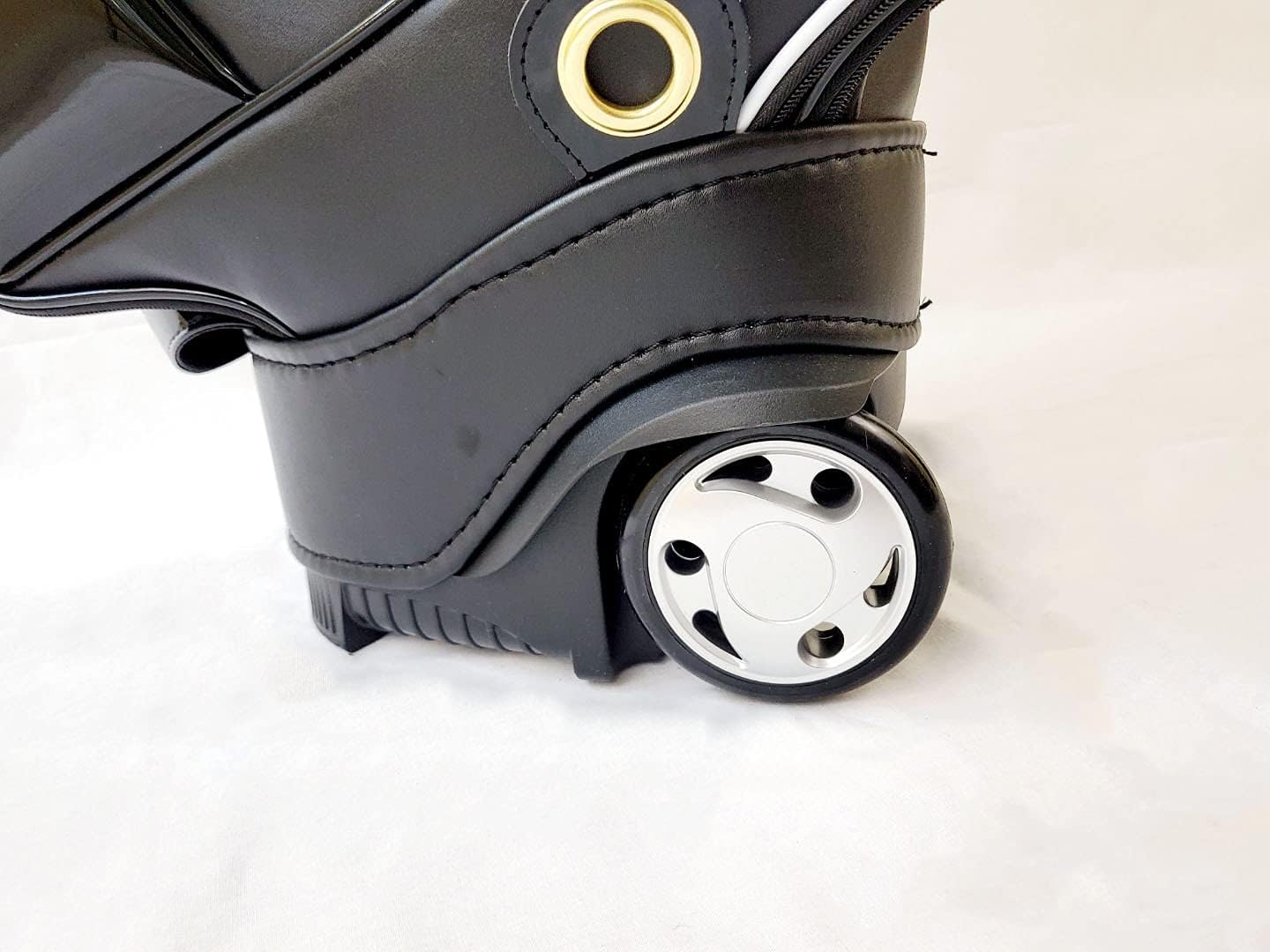 Ladies Senior Portable PU Leather Wheeled Golf Bag With Large Wheels and Luggage Style Pull Over Handle