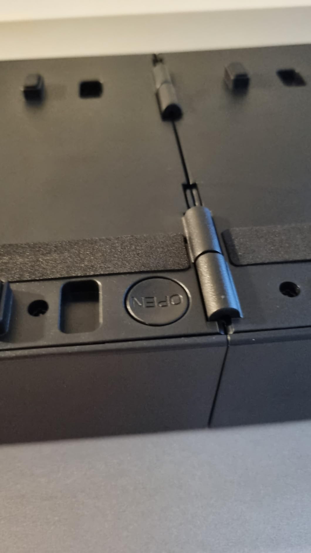 Costzon 88-Key Folding Piano Keyboard, Full-Size Semi-Weighted Electric Piano Digital Piano W/MIDI, Microphone, Music Stand & Carrying Bag, Portable Keyboard Piano For Beginners Teens Adults (White