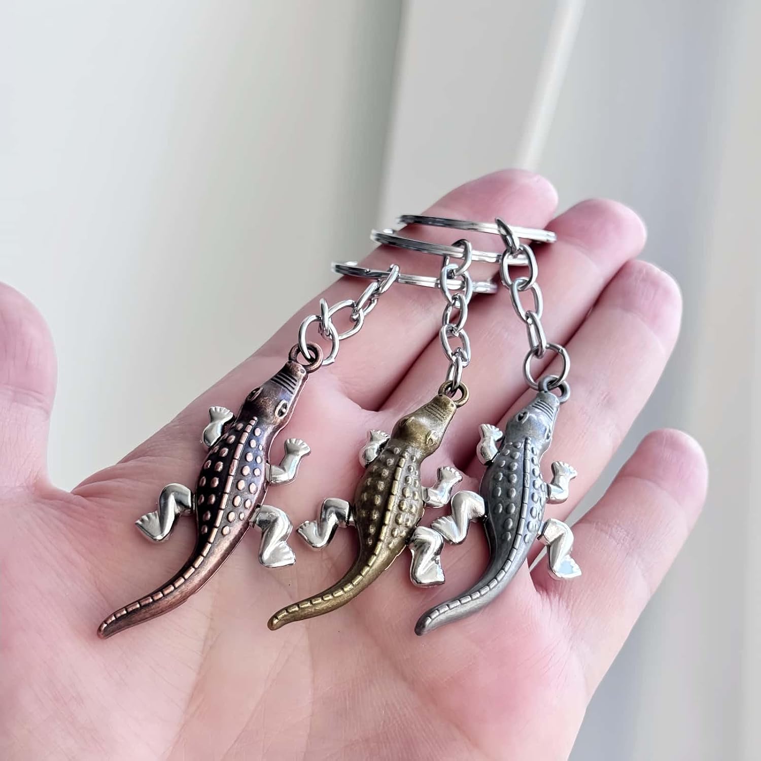 3 Pack Set Crocodile Alligator Keychains for Women Men,Alligator Figurine Animal Charm Set Keychains Accessories Gifts For Car Key Ring,Backpacks,Hand Bag