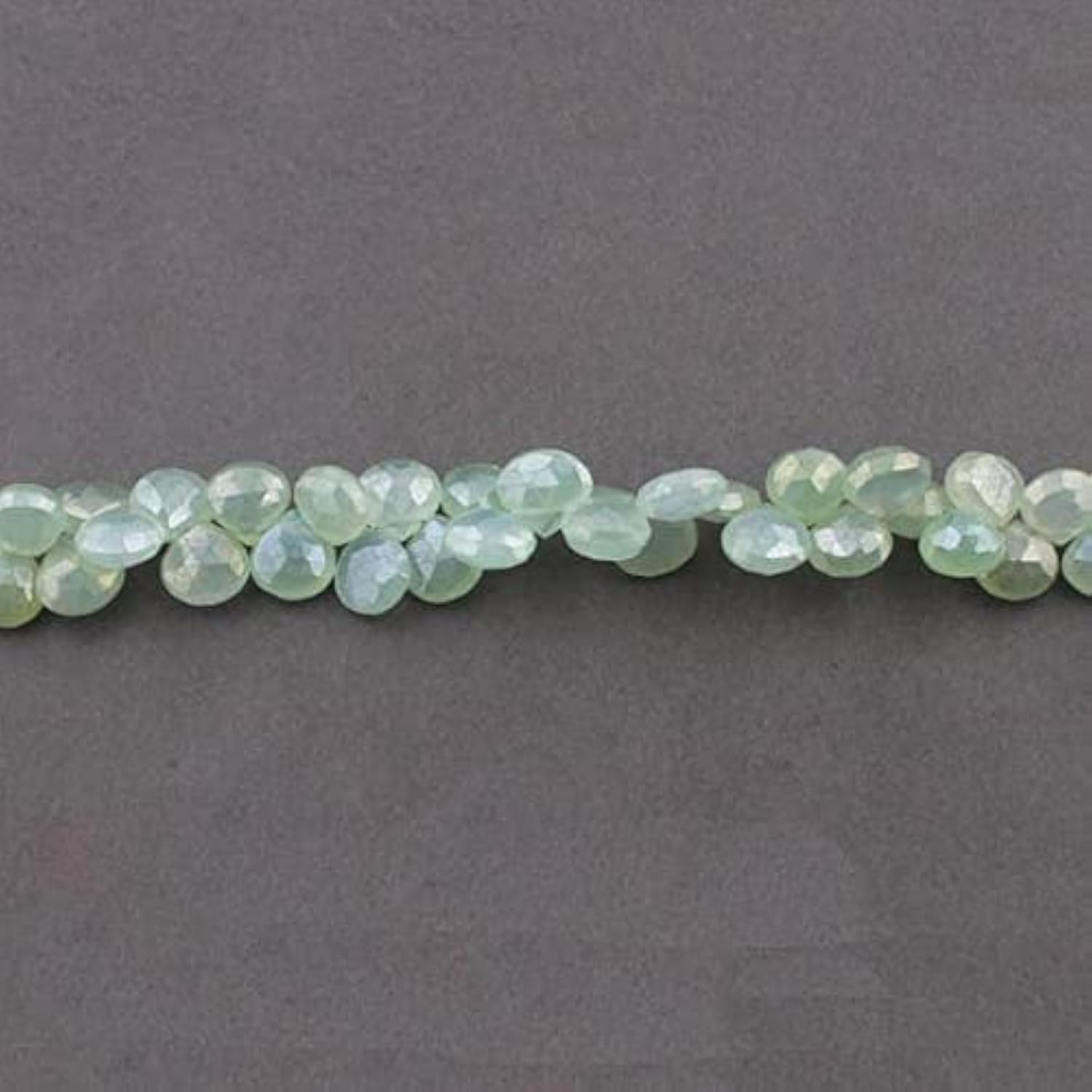 Perles calcédoine verte facettées en cœur 10mm pour création bijouxSb3977