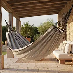 Rede de Descanso Dunas, Algodão 100%, Areia com Preto, 3.90m x 1.40m, Suporta 200kg, Para Varanda, Jardim e Área Externa