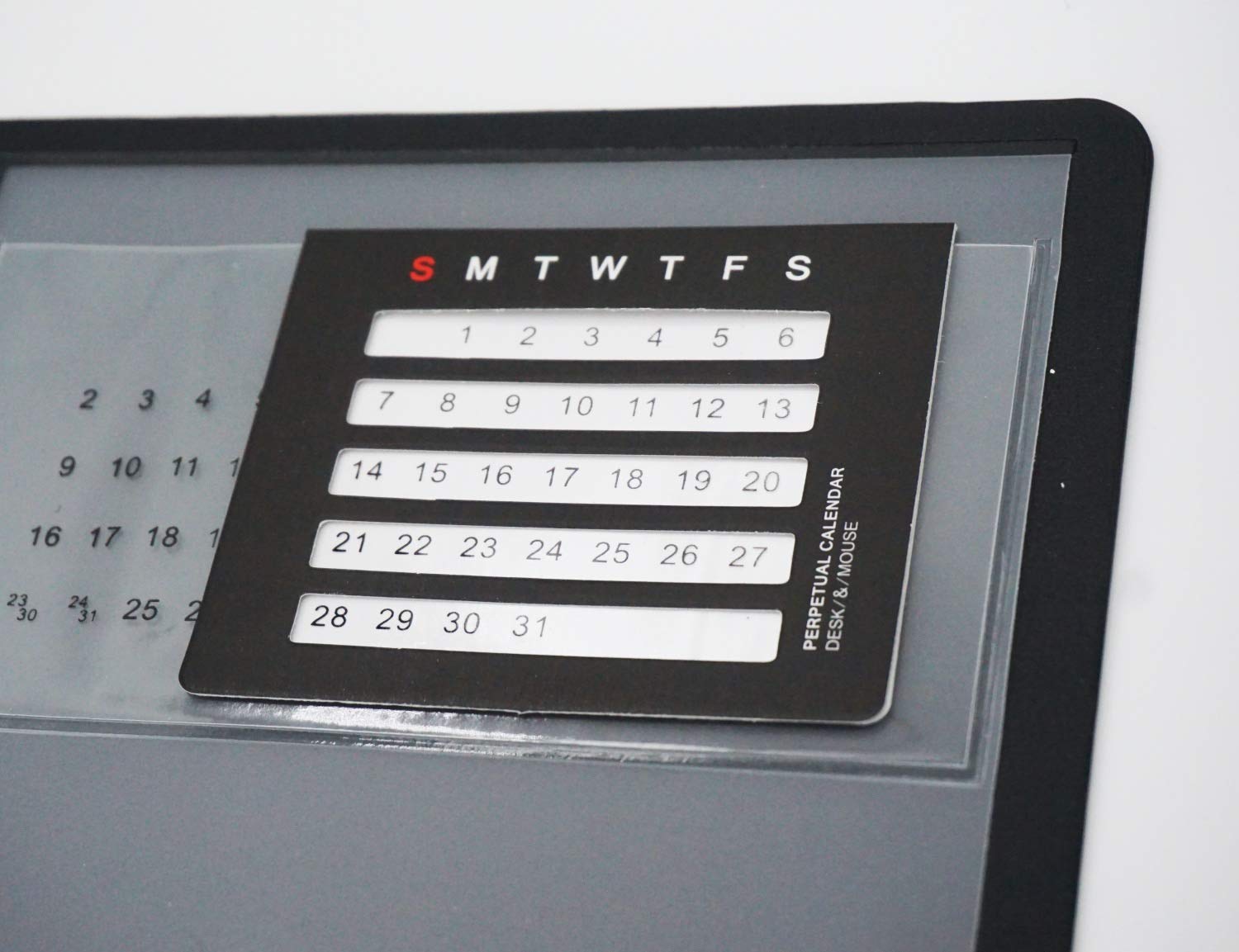 Multifunktionale Schreibtischunterlage, Schreibtisch Zubehör mit Kalender, mit Taschen für Notizen, Monatsplaner, Fotos, Visitenkarten, wasserdicht und rutschfest, 70 x 33 cm, Schwarz