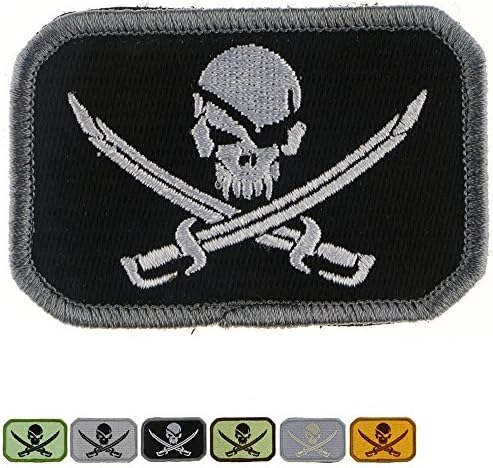 Tactical Patch : Pirate Skull and Cross Swords (White on Black)