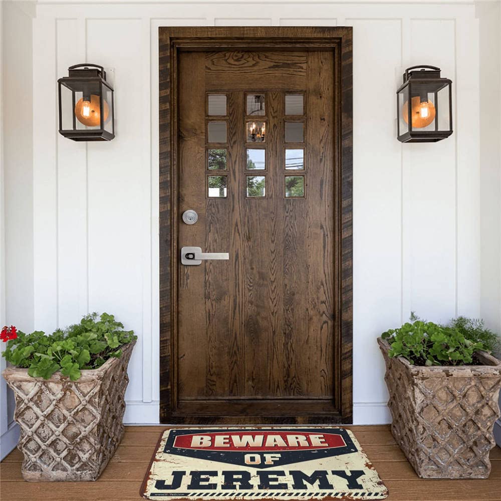 Felpudo de bienvenida para entrada al aire libre, diseño con texto en inglés "Hello Beware of Jeremy", regalo de jardín, decoración retro (65 x 90 cm)