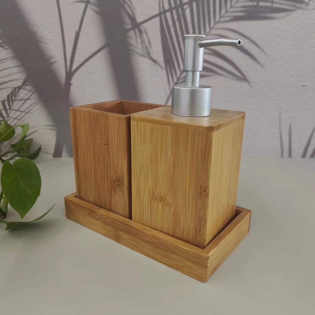Uonlytech Set Accessori Bagno in Bambù Dispenser di Sapone Ricaricabile e Bicchiere Porta Spazzolino per Uso Domestico in Bagno Elegante e Funzionale
