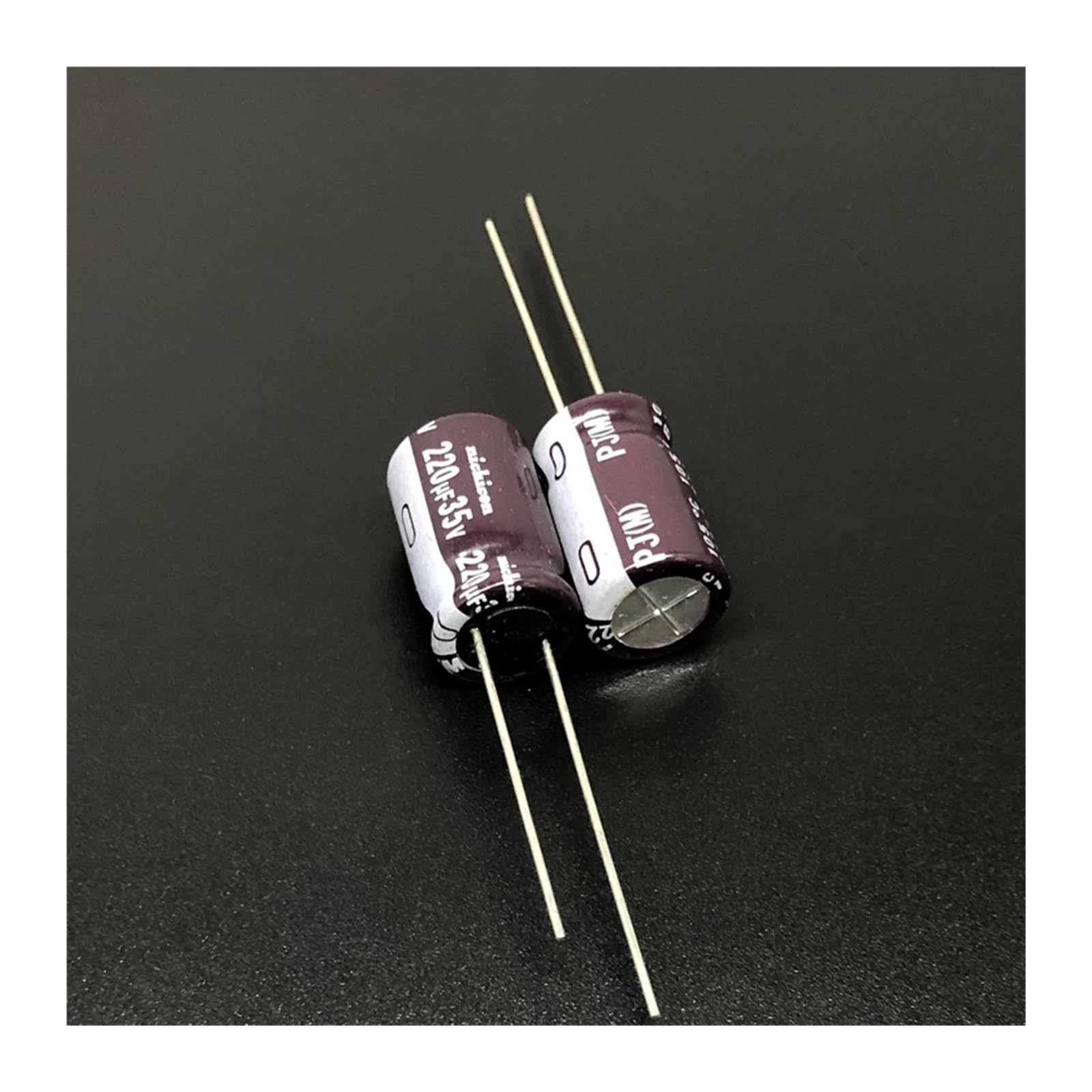 Condensateur 220uF 35V longue durée de vie en aluminium de haute stabilité 5 pièces