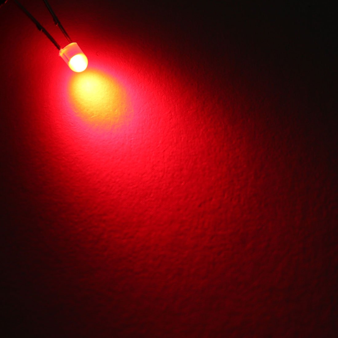 Aexit DC 1.9-2.2V Lighting fixtures and controls 20mA Super Bright LEDs 3mm Red Lamp Emitting Diodes 100pcs