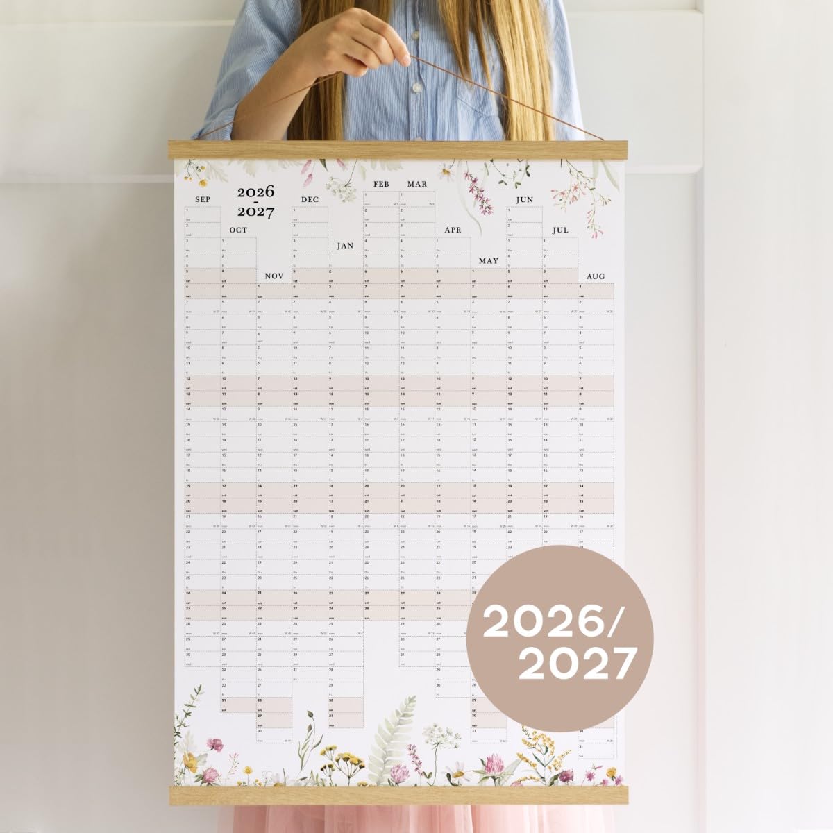 Schuljahres Wandkalender 2026/2027 mit Eichenholzaufhänger- Premium gerollt, 70x100 cm Terminkalender für Lehrer Büro & Planung