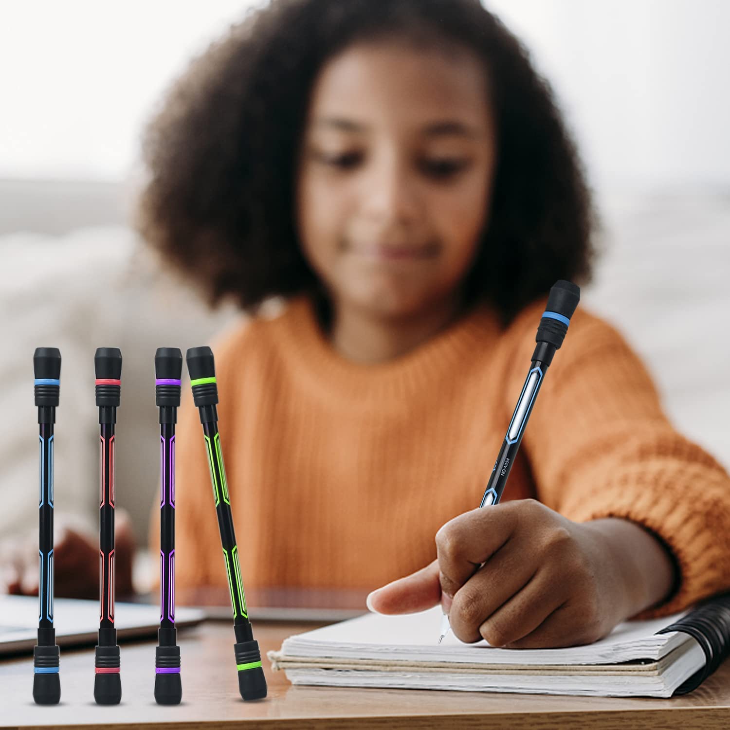 Lot de 4 stylos rotatifs avec mine - Pour étudiants, bureau, divertissement, etc