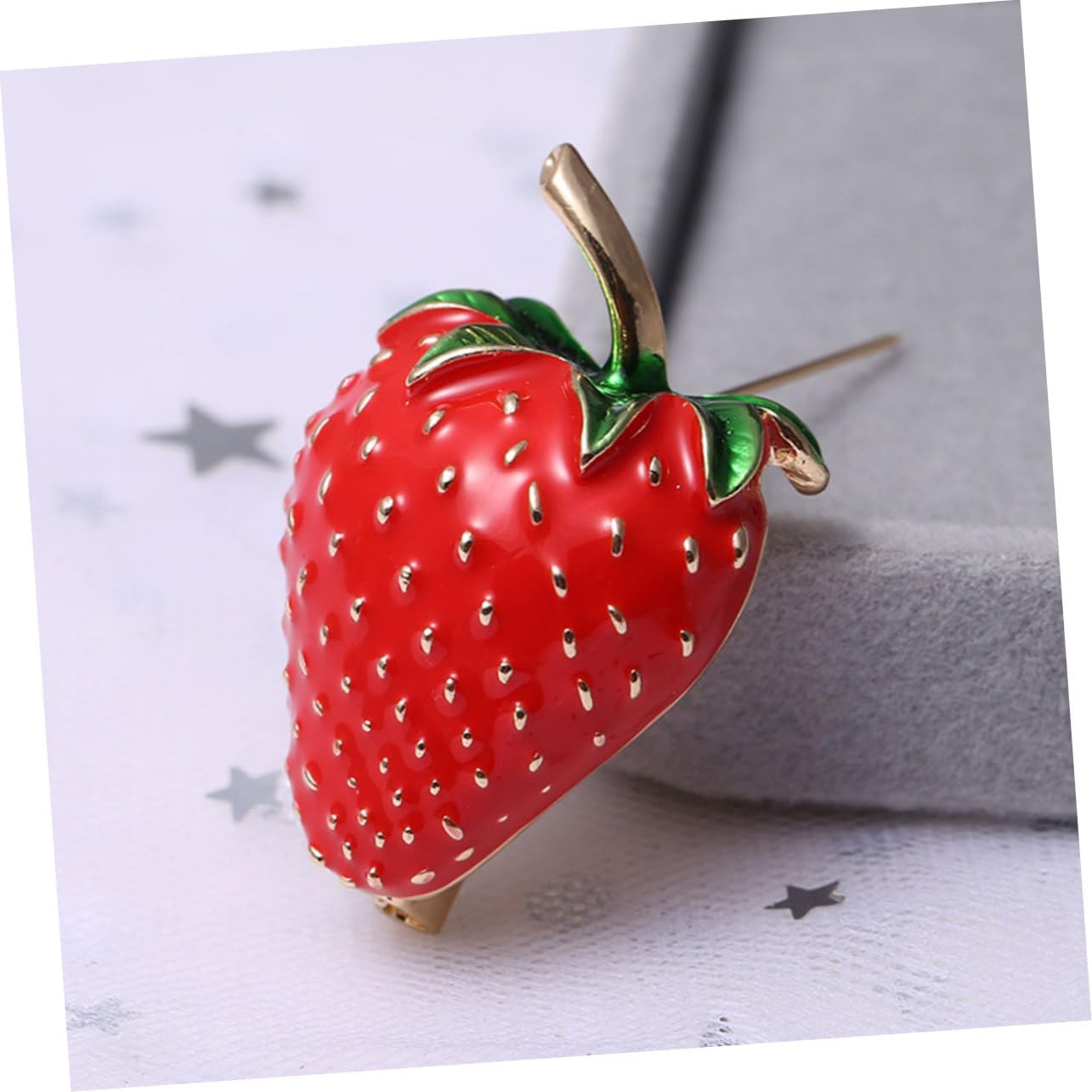 1pc Strawberry Brooch Strawberry Corsage Kids Brooch Breastpin Scarf Buckle Red Child Cartoon