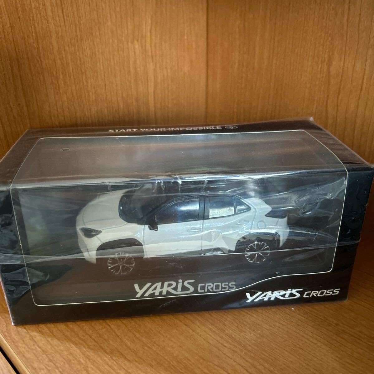 1/30 トヨタ カラーサンプル ヤリスクロス ブラックマイカ TOYOTA