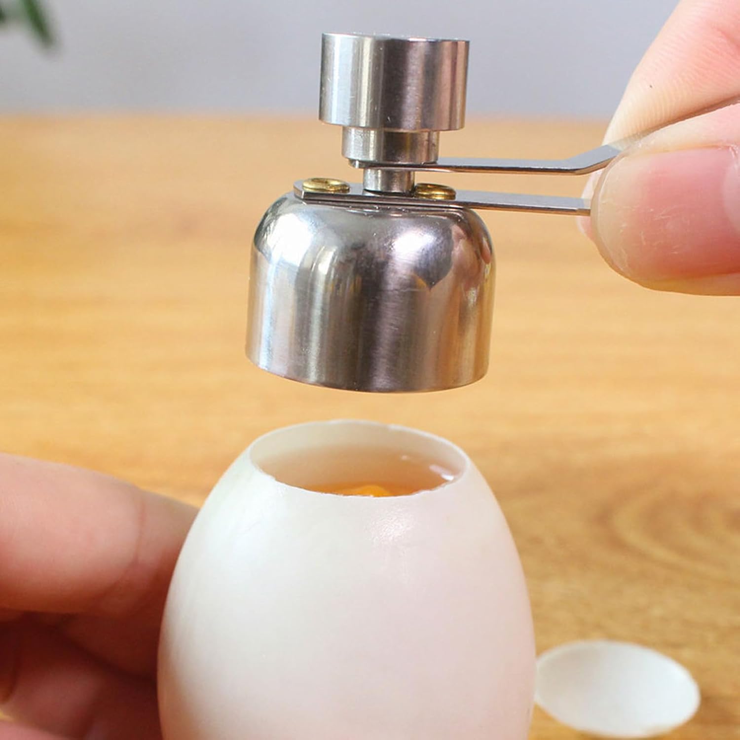 Stainless Steel Egg Cracker Tool for Raw Eggs, Egg Topper Cutter, 3.74 x 1.18in Soft Boiled Egg Opener with 0.98in Opening for Hard or Soft Boiled Eggs