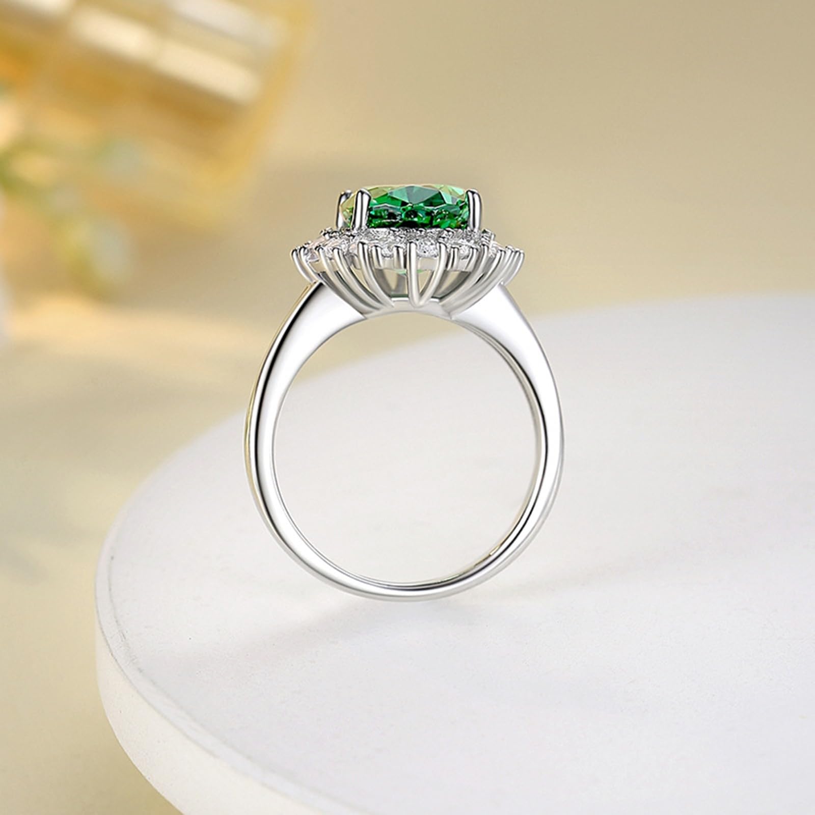 Anillo de oro blanco de zafiro creado, anillo de boda, elegante anillo de compromiso Halo con zafiro creado 5 ct