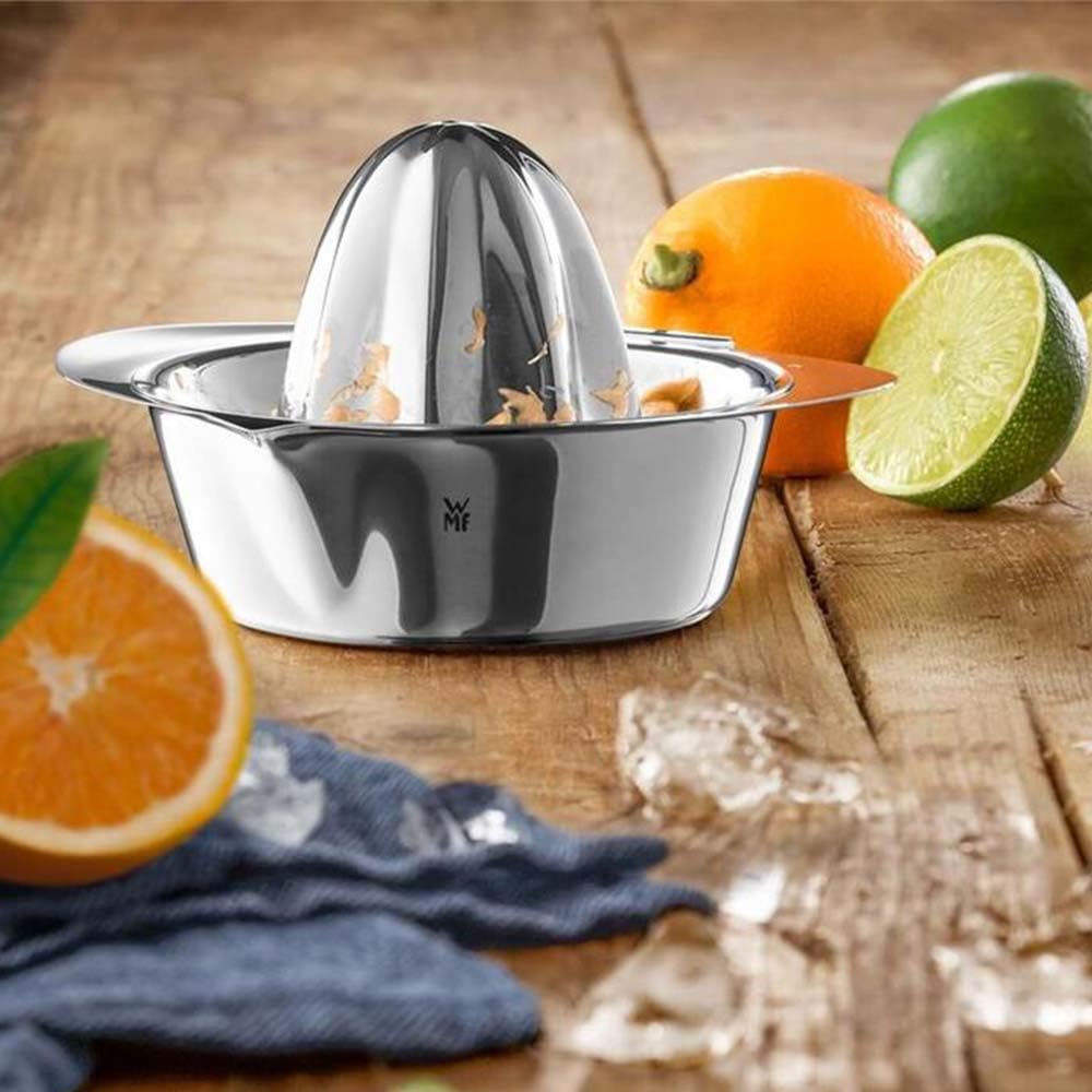 WMF Gourmet Zitronenpresse Edelstahl 13cm, Zitruspresse manuell, Saftpresse, Limettenpresse, Cromargan Edelstahl mattiert, für Zitronen, Limetten, Apfelsinnen, Orange, Grapfruit