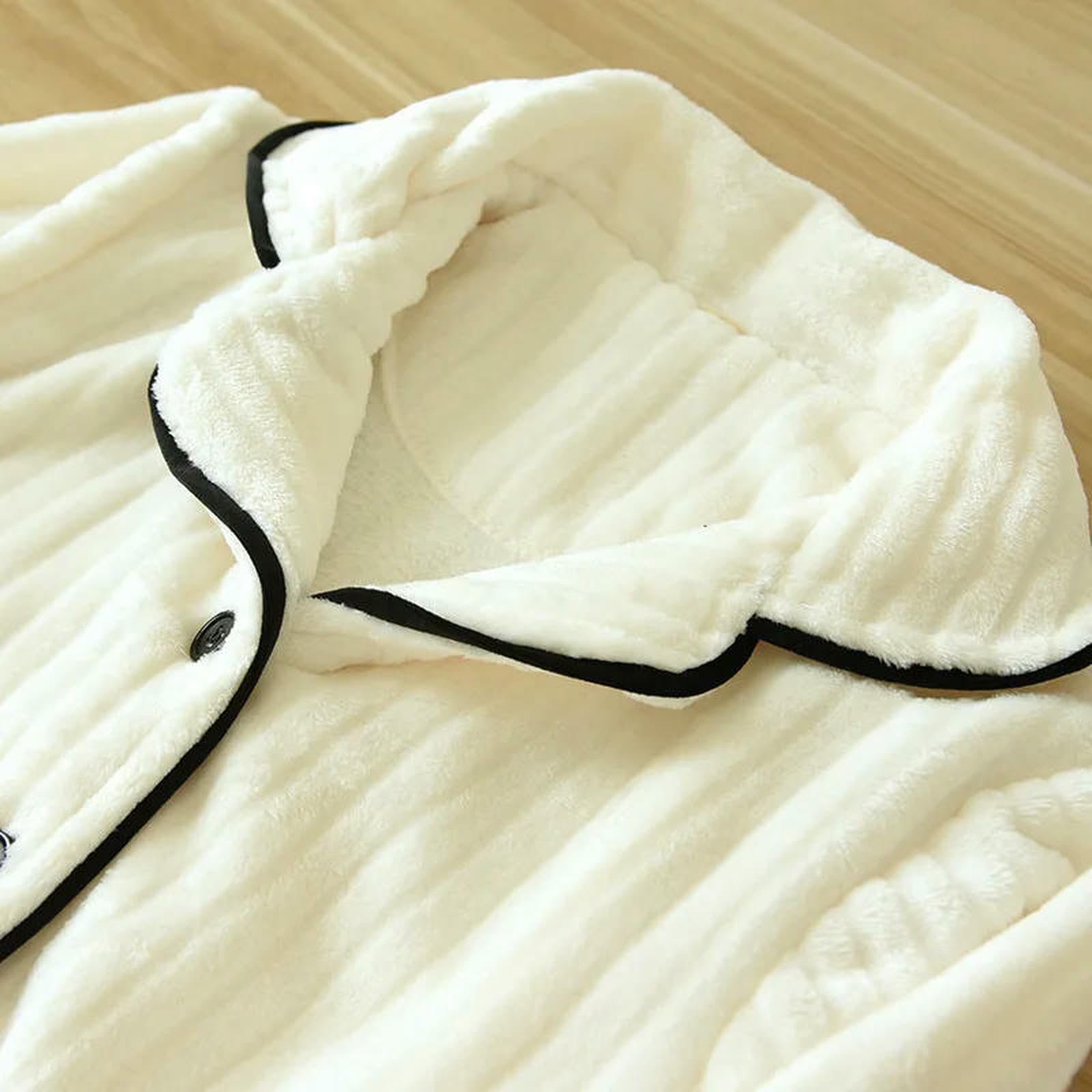 Pigiama Caldo Pile di Corallo Autunno Inverno Donna Flanella Ispessimento Coppia A Maniche Lunghe Risvolto Servizio Domicilio Completo da Notte Uomo-Donne Bianche-l
